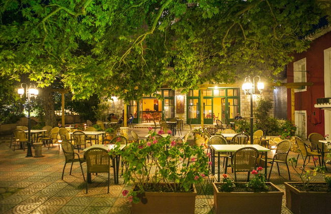 Oasis Exclusive - Photo 79