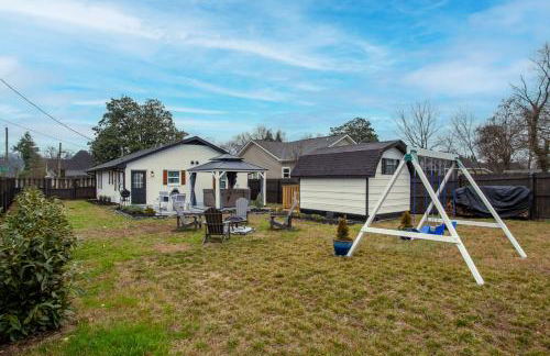 Blue Valley Inn - Hot Tub & Spacious Play Area! - Foto 45