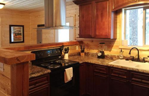 The Ridge At Glacier - Luxury Cabins - Photo 24