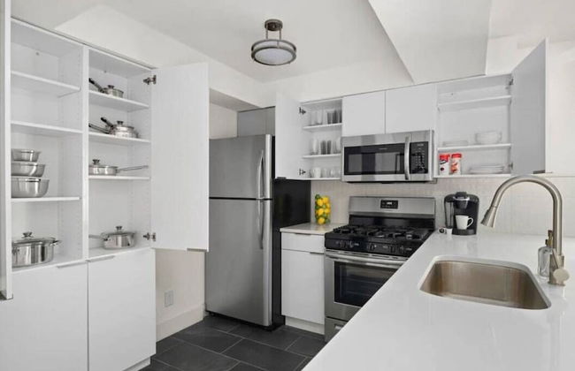 Crescent Furnished Apartments v2 - Photo 13