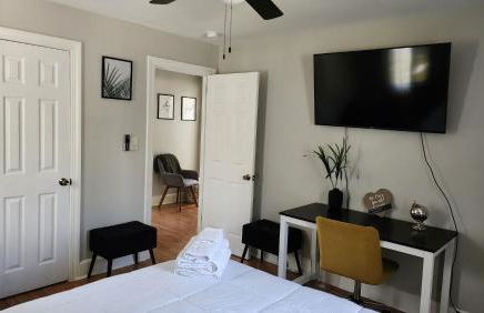 Hangout by firepit near USC with PET - Foto 18