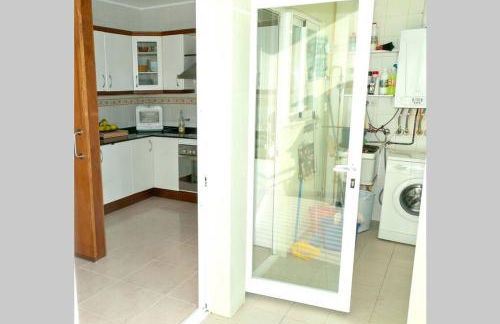 APTO. CERCA PLAYA- WIFI&A.C. - Foto 13