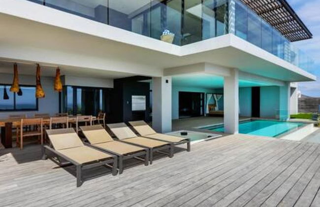 Luxurious Holiday Villa w Views Pool Jacuzzi Halo Villa - Photo 8