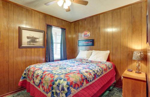 Walk to Greers Ferry Lake! Home with Dock Access - Foto 16