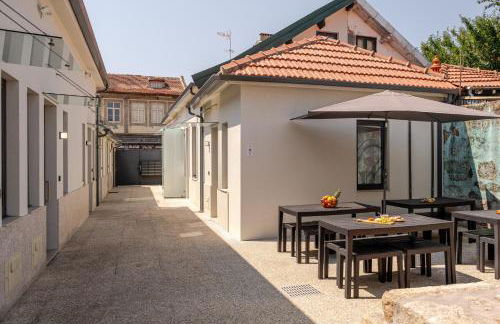 Authentic Studio with Terrace by HostWise - Foto 19