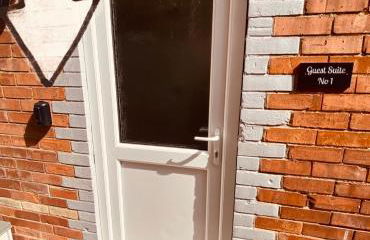 Carlton Guest Suites - Weymouth - Photo 11