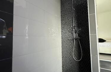 EMLAVIE - Maison familiale OU Loft SPA - à 3km Futuroscope - Foto 44