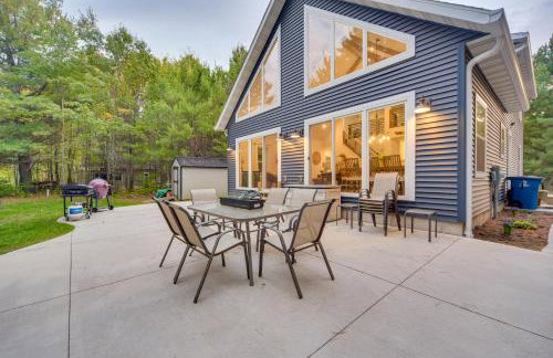 Waterfront Webster Cabin with Dock on Warner Lake! - Foto 2