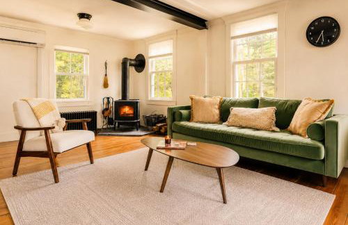 Hot Tub, 2 Fire Pits, Pond, Tonal & Pet-Friendly - Photo 5