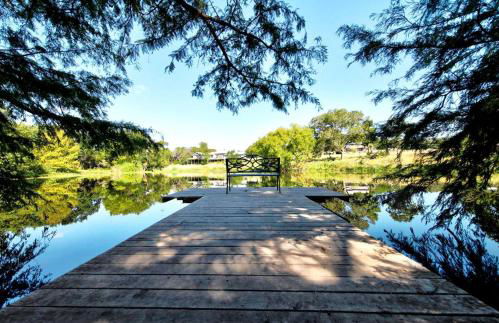 1800's Antique Log Cabin with Modern Amenities near Fredericksburg and Kerrville, Texas - Photo 24