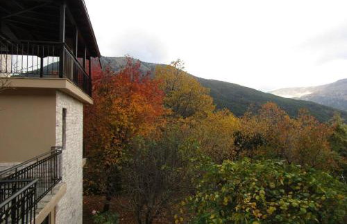 Ανάμεσα στα Έλατα - Foto 9