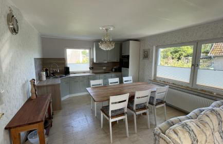 Ferienhaus Platzhirsch in Bad Hersfeld mit Garten, 2 Bäder, 3 Schlafzimmer & Küche - gratis Parkplätze - Photo 4