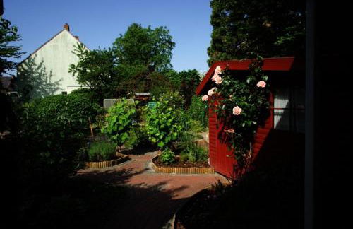 Gemütliches Haus - traumhafter großer Garten - Foto 19