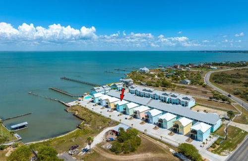 Fishful Thinking ! Pool on the waters edge - Photo 2