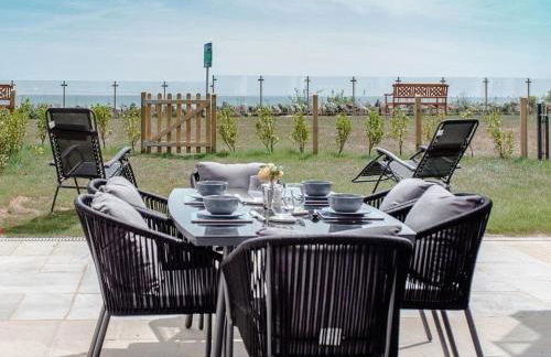 The Beach Retreat - Photo 30