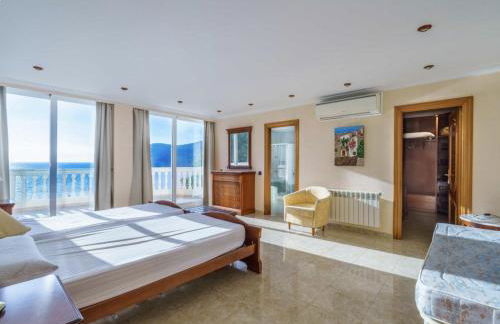 Villa Camp de Mar Sea View by PriorityVillas - Foto 14