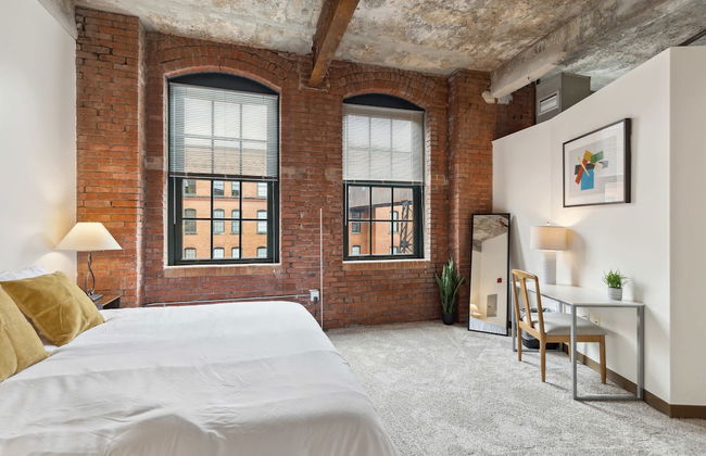 Historic Loft Retreat With Pool - Foto 15