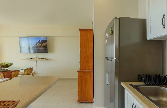 Beachfront Condo Costa del Sol Sleeps 6 - Foto 10