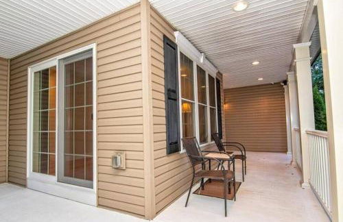 Luxury 4 bedroom house in Pocono Mountains with Hottub in Golf Course Near Lake - Foto 24