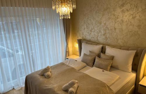 La Luna Royal Deluxe Luxury House with Pool & Jacuzzi, Bikes and Secured Parking - Photo 76