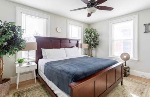 Revamped 3BR Apt with Easy Check-In Family-Friendly - Foto 2