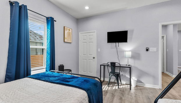 Charming Walkable 4 Br/2.5 BA Near Dtown Riverwalk - Foto 4, Habitación