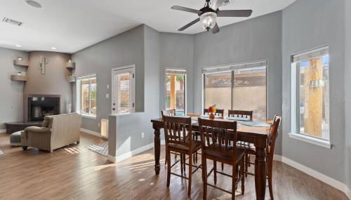 Beautiful Desert Oasis Villa with Pool - Foto 2