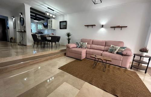 The Lemon House - Photo 2