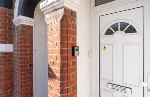 Classy Home near Southampton Airport -Free parking - Foto 20