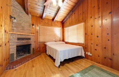 Hot Tub, Patio & Outdoor Games at Visalia Home - Foto 24