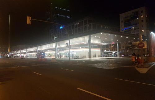 Bonito Apto Cinco Torres Plaza Castilla - Foto 77