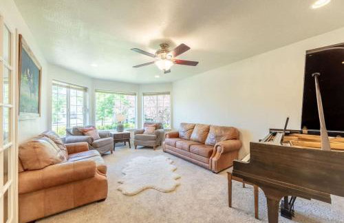 Big Family Getaway- Theater Room- BBQ- Play Room- Fire Pit - Foto 2