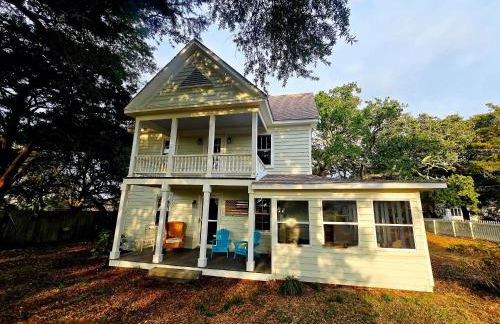 Historic Old Oak Cottage-Great water views! - Foto 10