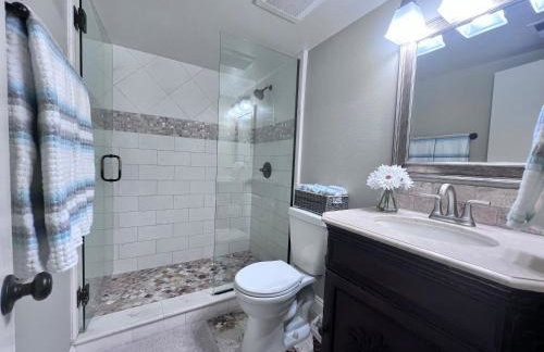 Luxurious 2 Bedroom Condo Shortest Walk To Disney - Foto 16