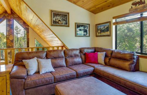 2 Mi to Show Low Lake: Scenic Cabin w/ Balcony - Foto 11