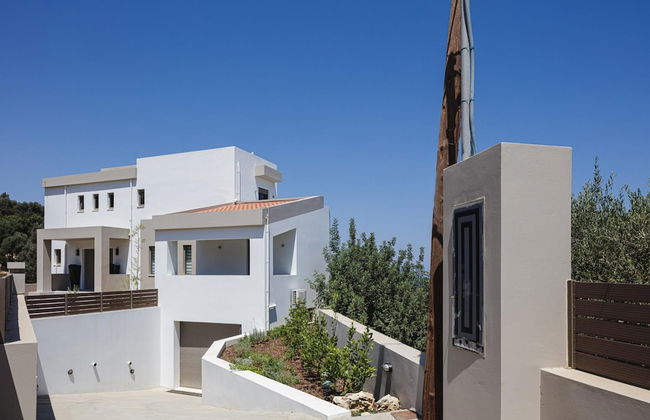 Villa Rizes Luxury in Maroulas - Photo 8