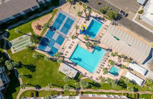 Perfect Family Escape - 3 Bed Condo with Pools - Photo 7