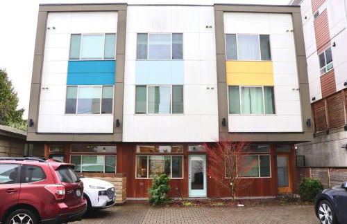 Entire Stunning Townhouse 3br/2.5ba w Parking - Foto 8