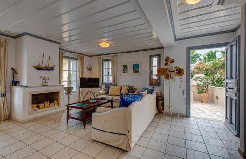 View-topia Amazing View, Private Pool, Close to the center. - Photo 26