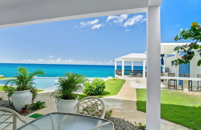 The W Villa 5 B R Oceanfront w Staff - Photo 1