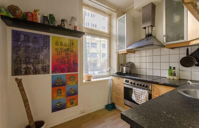 StayPlus Comfy 1BR Apt - Hip Area - Photo 3