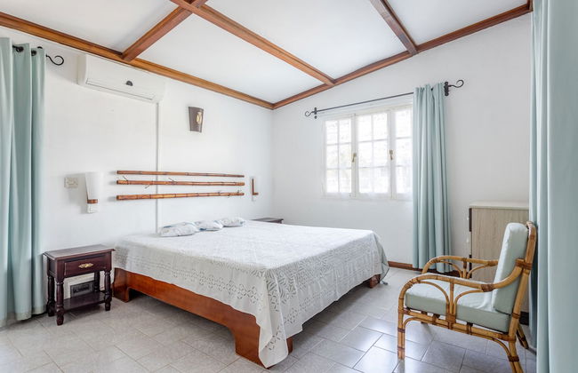 Villa with Heated Pool - Photo 6