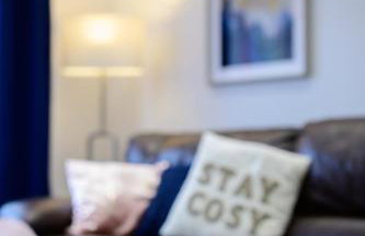 Located in the peaceful NG8 Wollaton , Perfect for Business Trips & Family Holidays or working proffesionals-long term deals, M1 Nearby , Free Parking , Private Garden , 500Mb Wi-Fi , Netflix - Foto 23