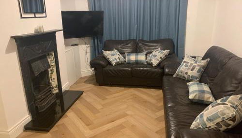 Prospect House - Elegant 4-Bed Family Escape Near Ward Park & Marina - Foto 2