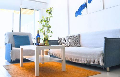 OCEANFRONT CHILLSTAY - 4 Beds and a Pool - Foto 9