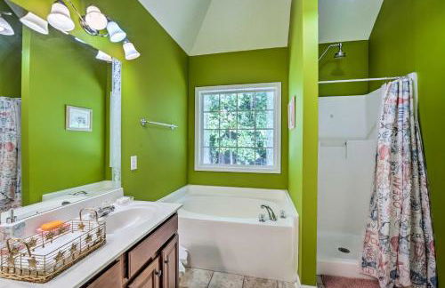 Spacious Acworth Home with Deck about 1 Mi to Lake - Foto 15