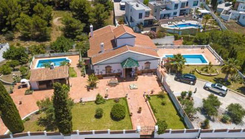 Villa Aroha - Huge Villa, Sea Views & 2 pools - Foto 1
