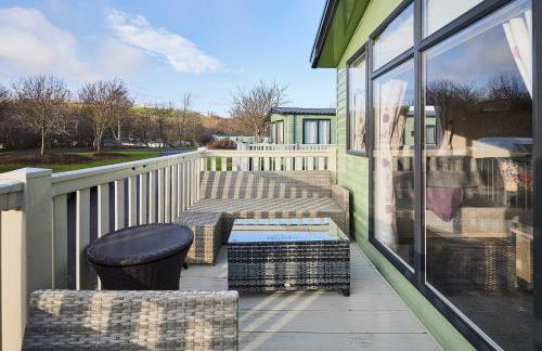 Host and Stay - 421 Wooler Park - Photo 4