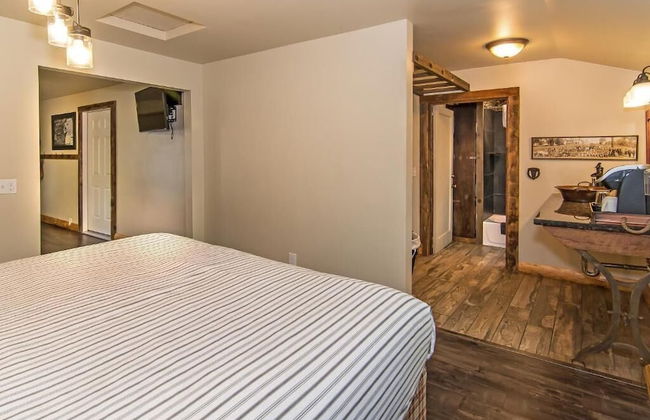 Miners Camp - Photo 3