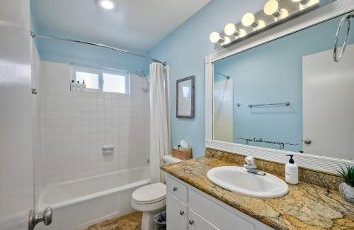 90 Walk Score - Steps to Beach & Dining - Reserved Parking - Photo 16